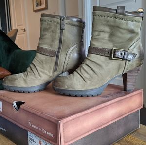 Blondo Aquaprotect Moss Ankle Boots